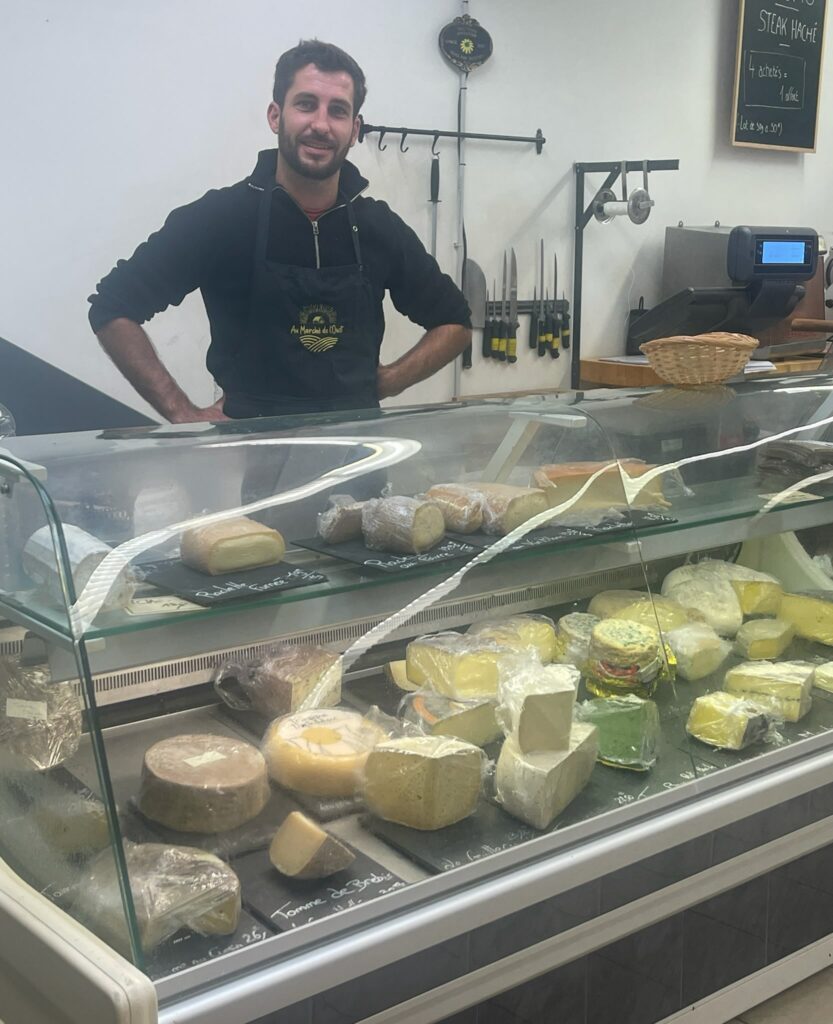 Au Marche De Loust Boucherie Ploermel Copie De BLOC 8 Venez Decouvrir Notre Espace Fromage.