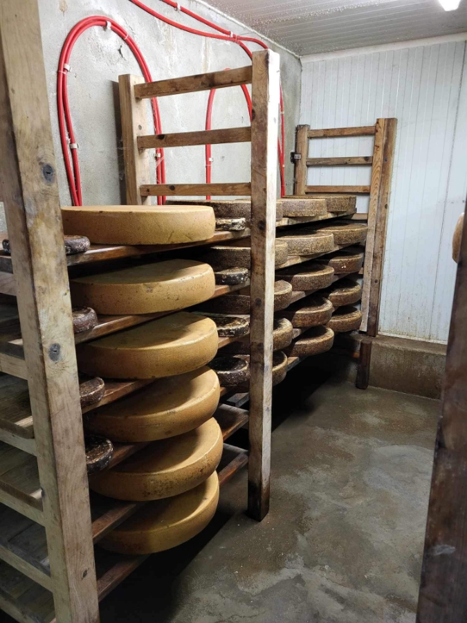 Au Marche De Loust Boucherie Ploermel FROMAGERIE 2