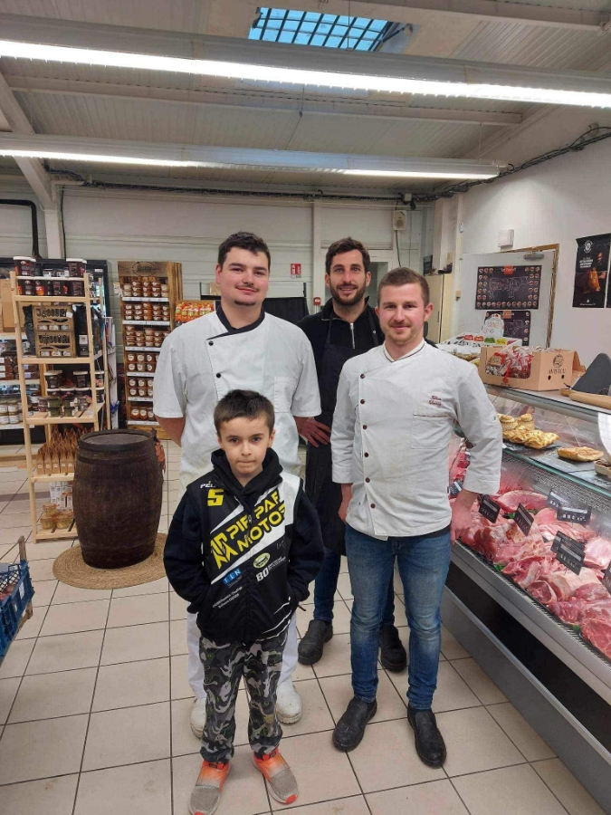 Au Marche De Loust Boucherie Ploermel FROMAGERIE 3